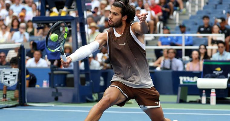 US Open Alcaraz sorgt mit Brustwarzen-Spruch für Lacher 0:46 Min.