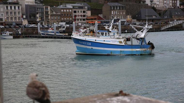 Un chalutier français fait naufrage dans la Manche, deux marins portés disparus