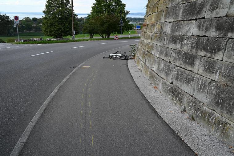 Staad SG – Elektromotorradfahrer flüchtet nach Kollision