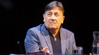 Neuer Roman «Szenenwechsel» – Der Regisseur fällt von der Leiter – und das Buch reisst alle mit