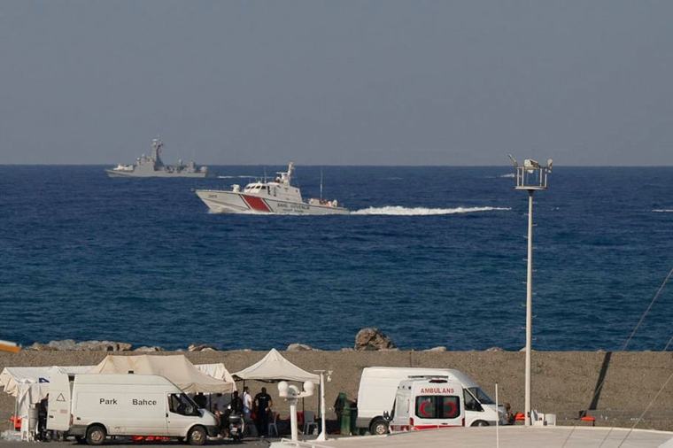 Acht Tote bei Fährunglück – Schiff liegt in 500 Metern Tiefe