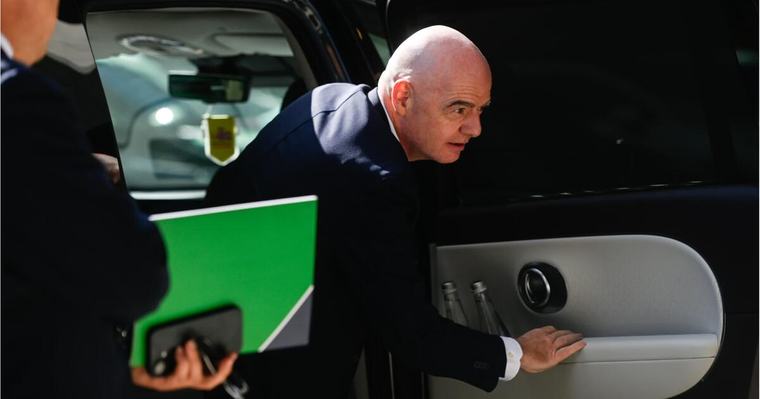 FIFA-Präsident unter Druck Infantinos lautes Schweigen 0:49 Min.