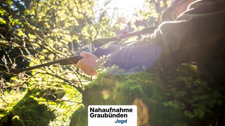 Wem gehören Wald und Berge? Von unsichtbaren Grenzen auf der Bündner Jagd